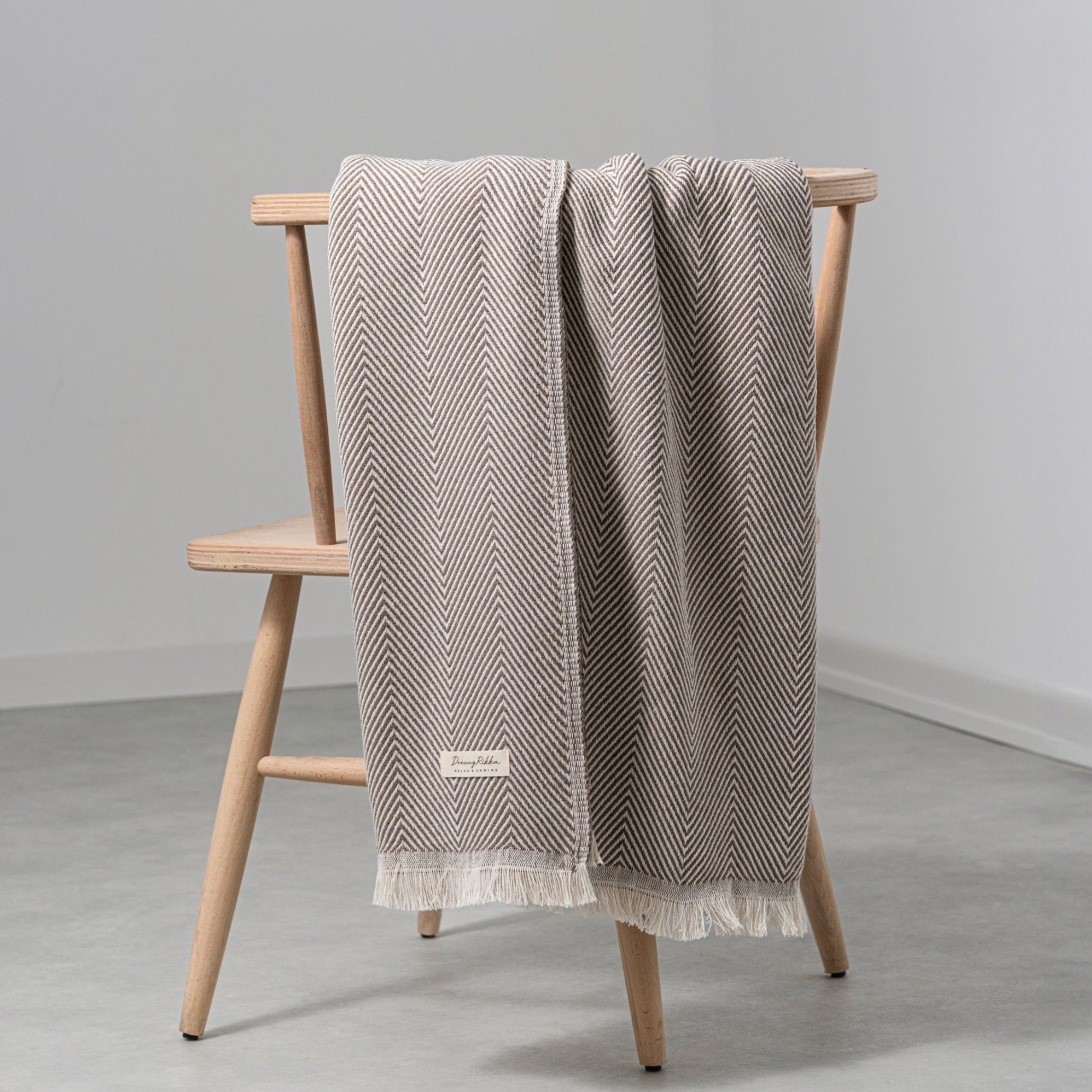 Çift Kişilik Pike 200x230 cm – Pamuk Karışımlı, Çift Taraflı, Hafif & Nefes Alabilen Battaniye (Bitter Çikolata)